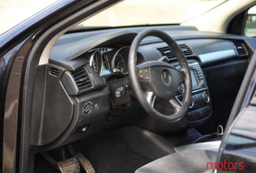 2008' Mercedes-Benz R 300 photo #2