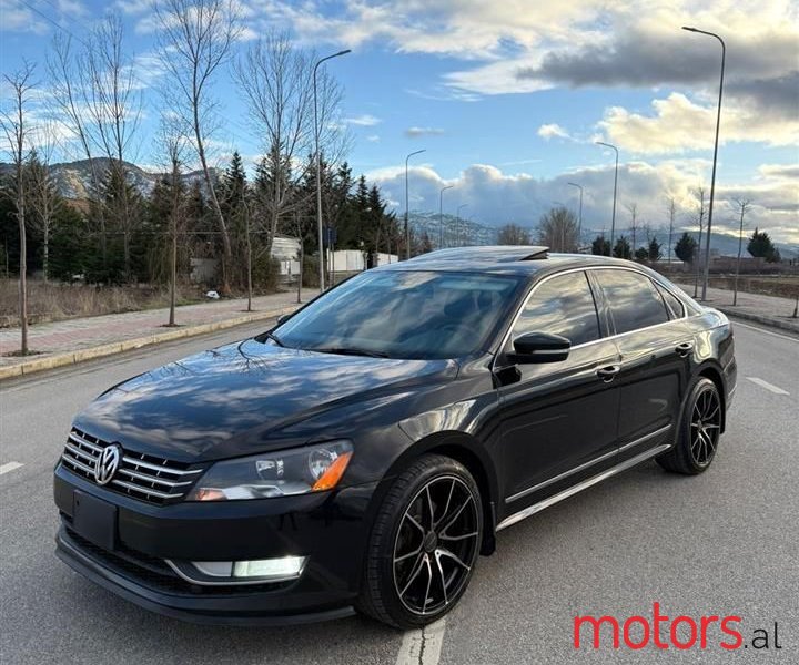 2014' Volkswagen Passat photo #2