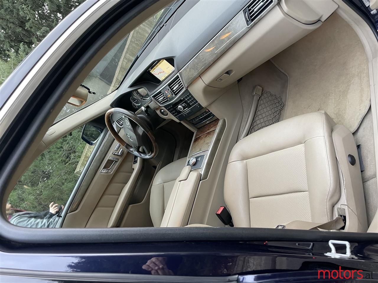 2011' Mercedes-Benz 350 photo #4