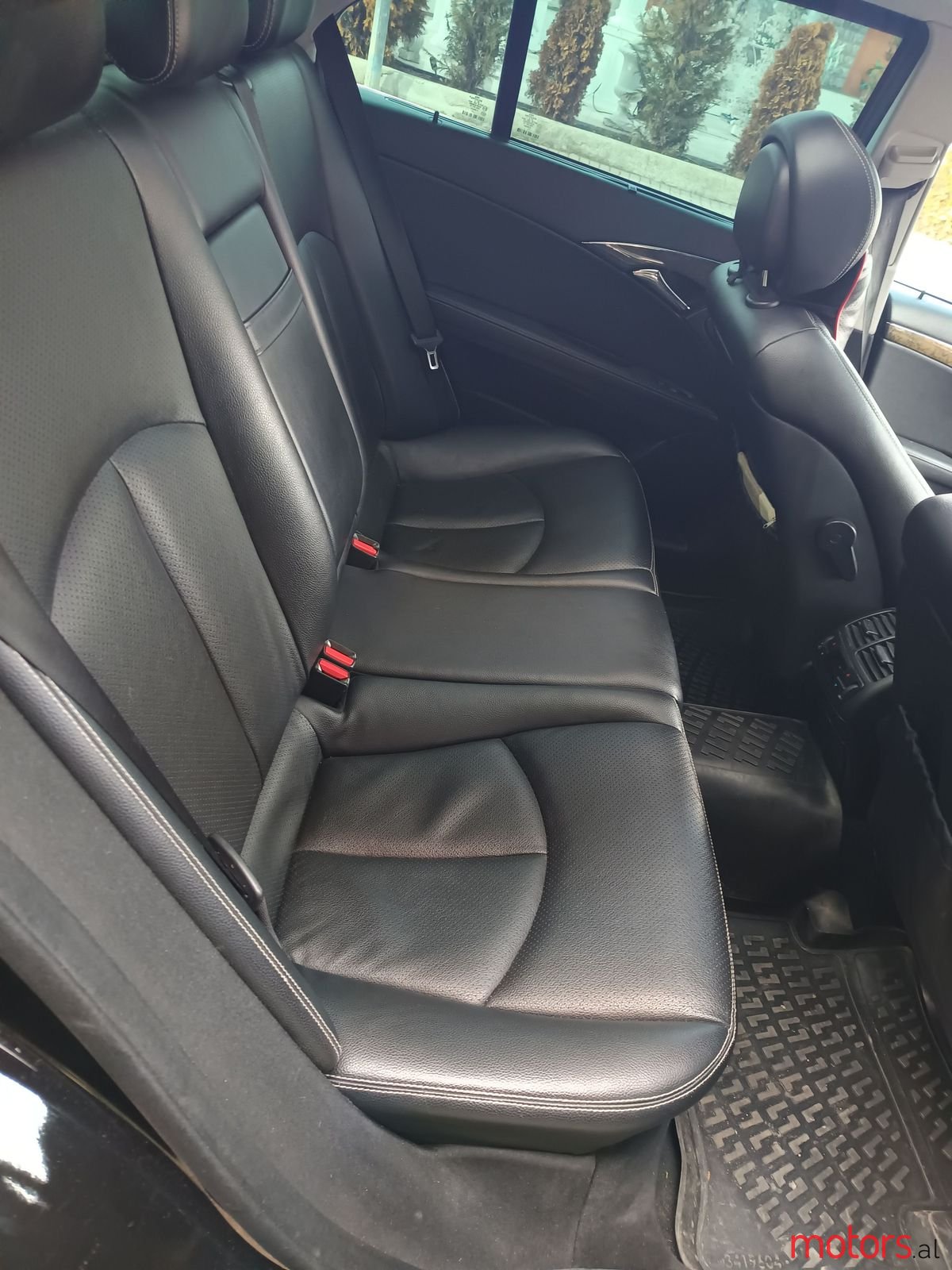 2008' Mercedes-Benz E 320 photo #2