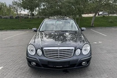 2008' Mercedes-Benz E 280