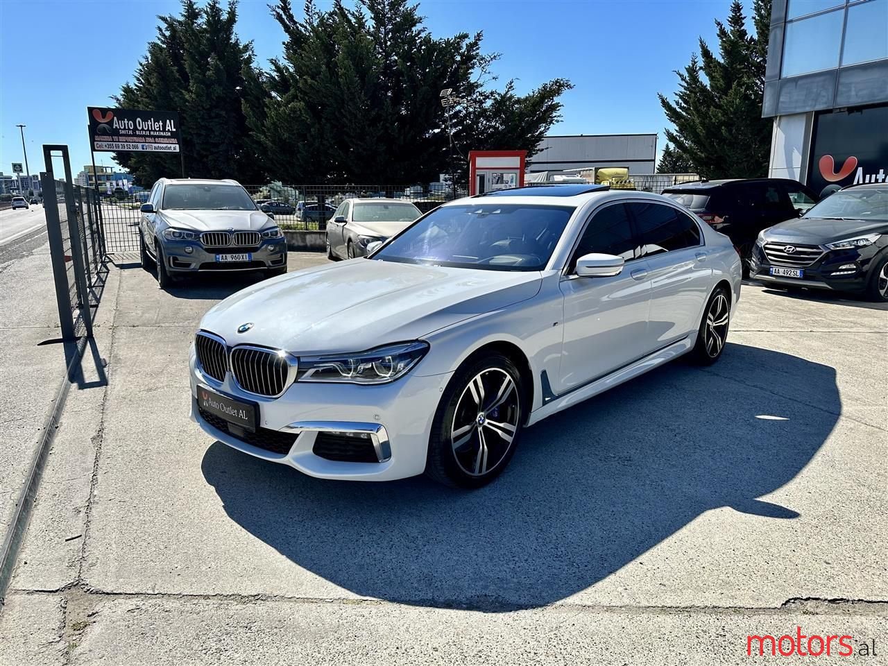 2016' BMW 740 photo #1