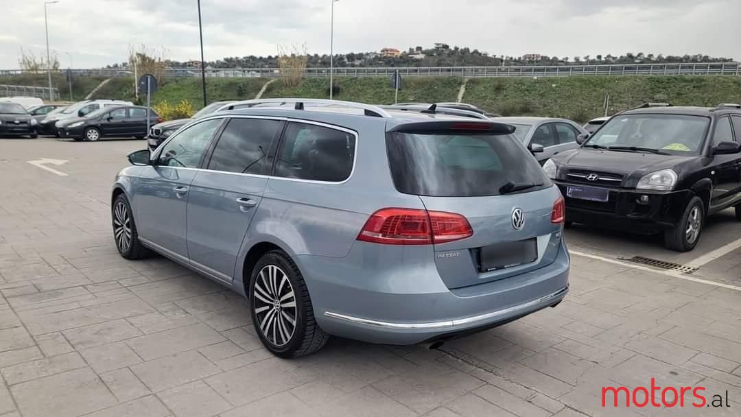 2012' Volkswagen Passat photo #6