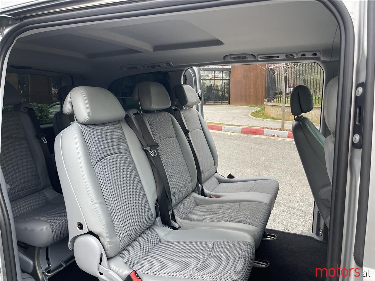 2007' Mercedes-Benz Viano photo #6