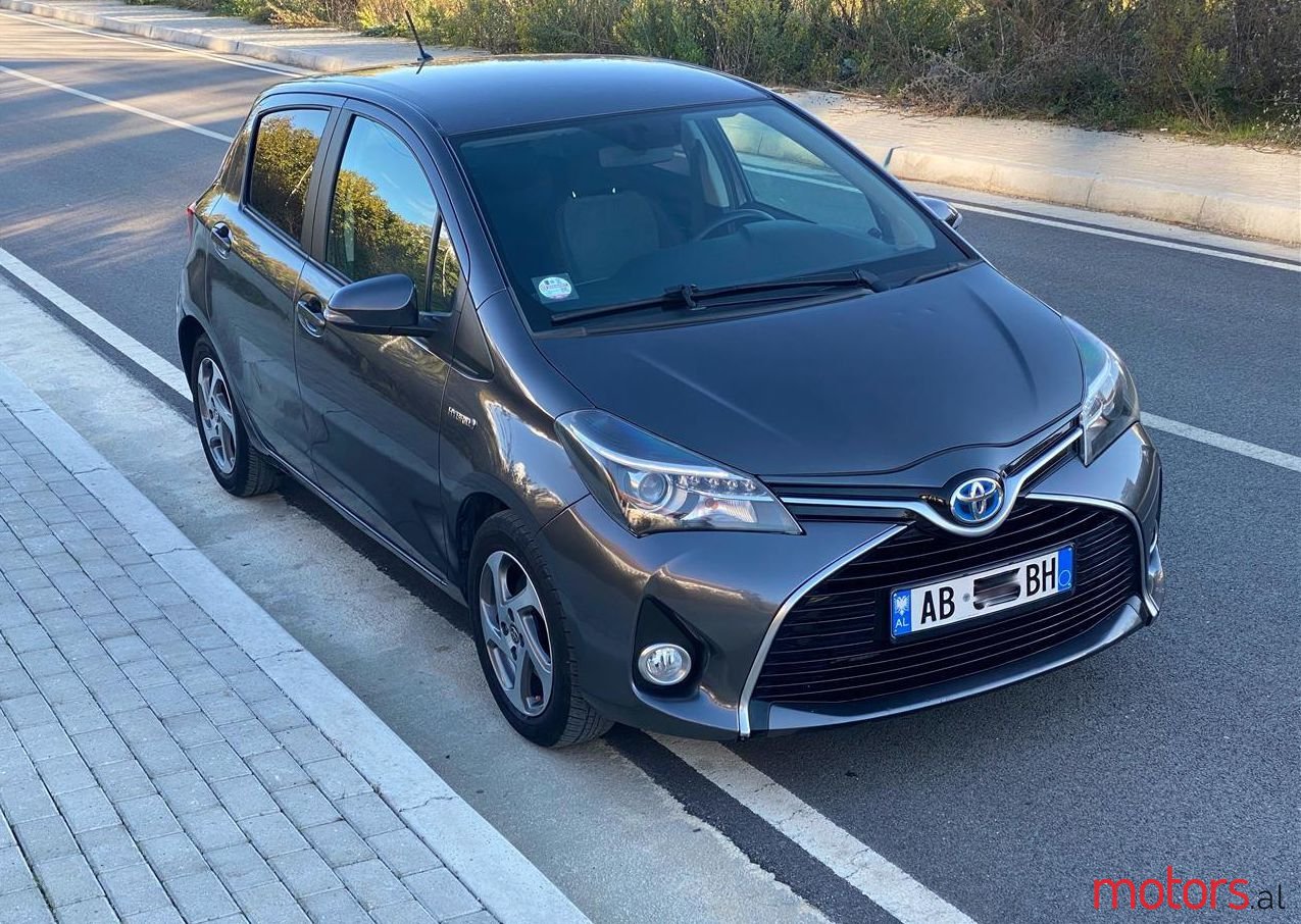 2015' Toyota Yaris photo #1