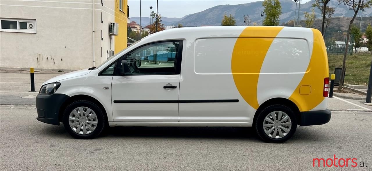 2011' Volkswagen Caddy photo #4