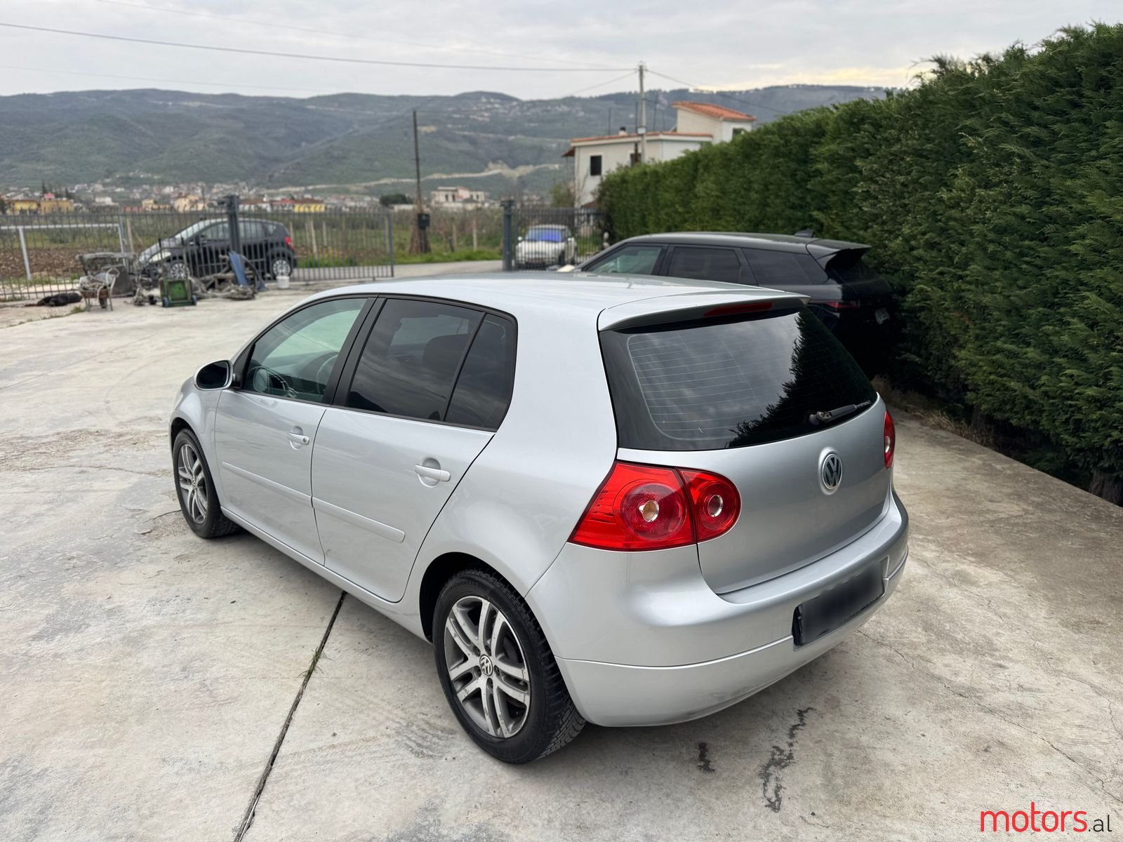 2005' Volkswagen Golf photo #4