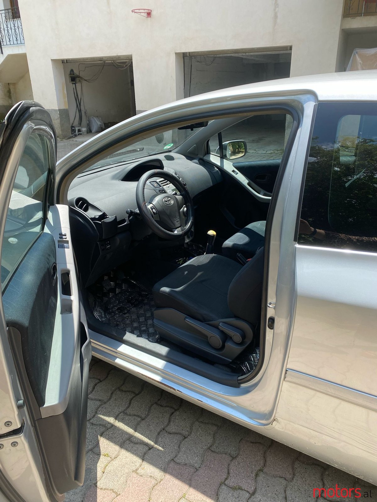 2007' Toyota Yaris photo #2