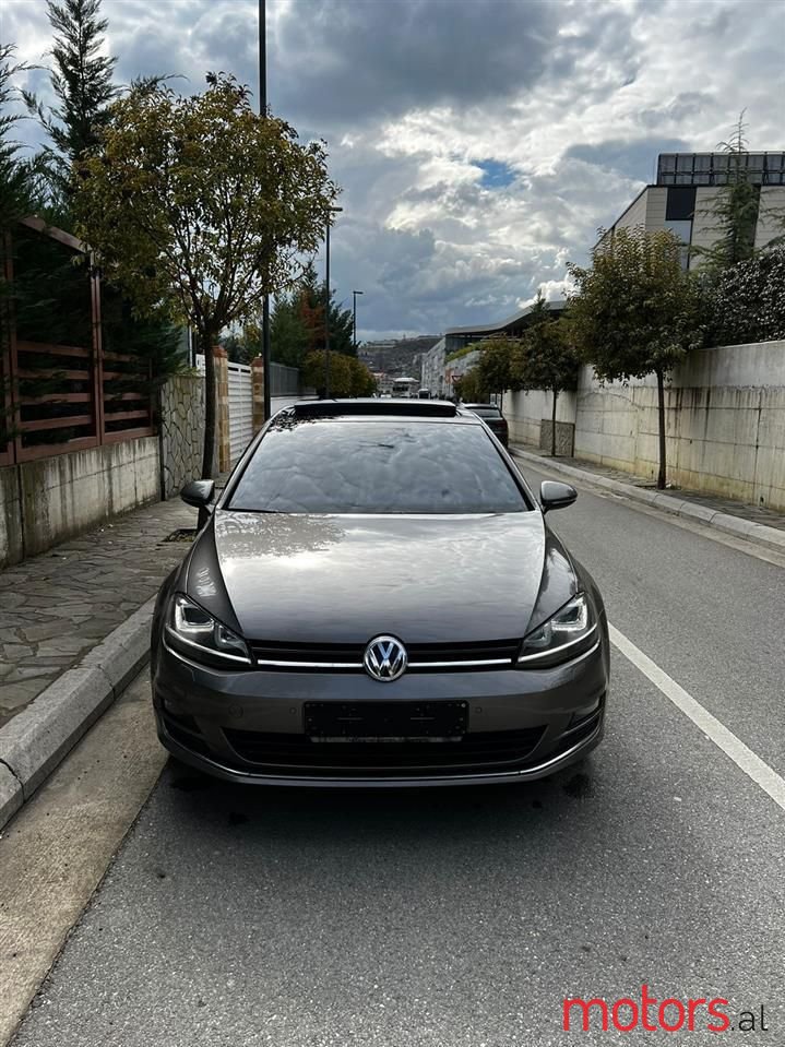 2016' Volkswagen Golf photo #2