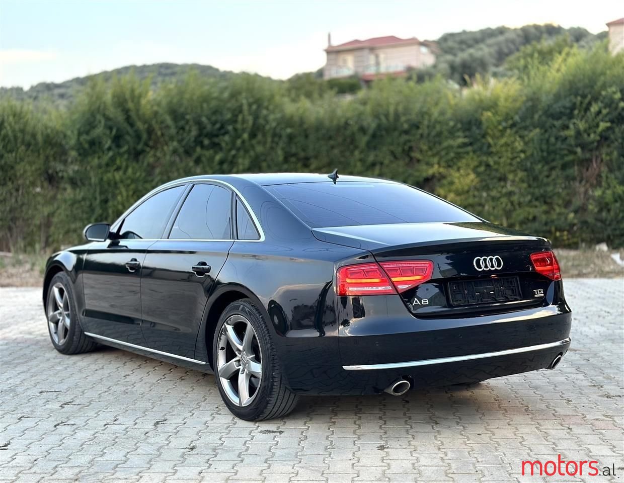 2014' Audi A8 photo #3