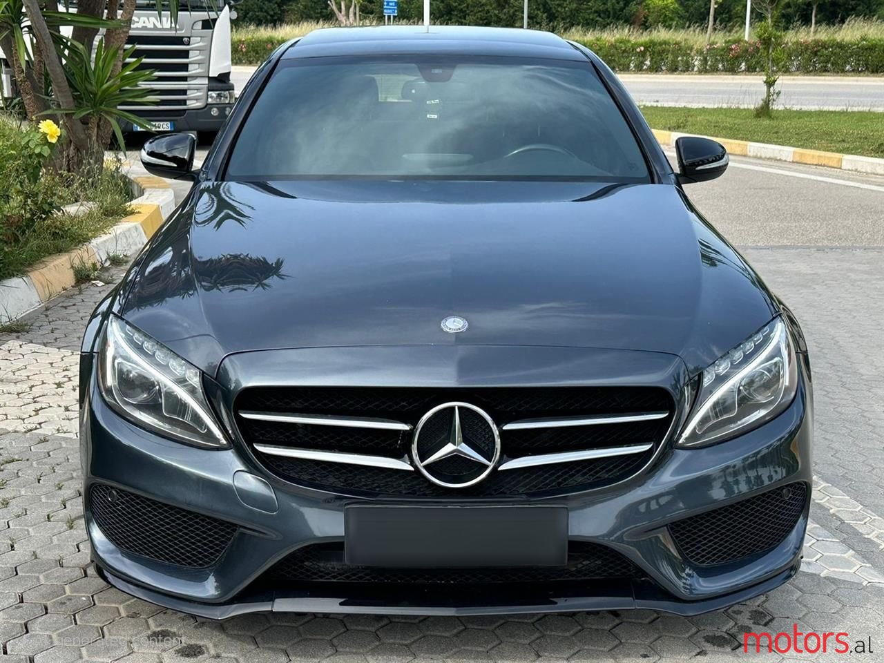 2015' Mercedes-Benz 300 photo #4