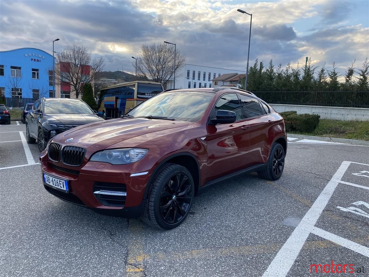 2011' BMW X6 photo #4