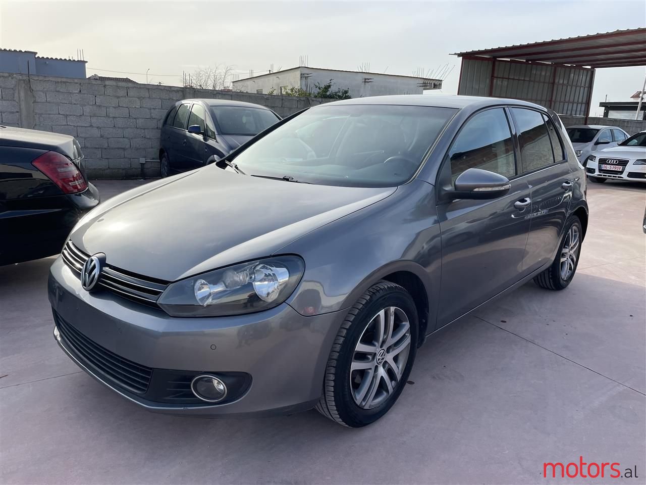 2010' Volkswagen Golf photo #1