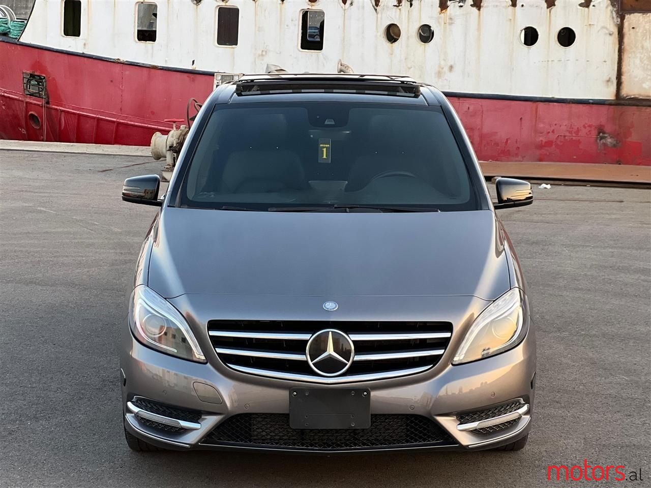 2014' Mercedes-Benz B 250 photo #1