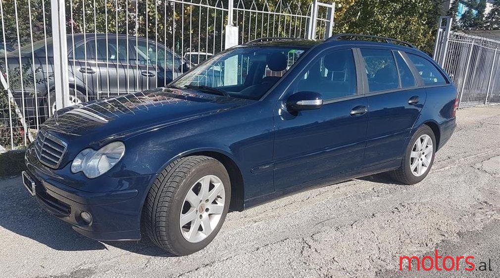 2005' Mercedes-Benz C 220 photo #2