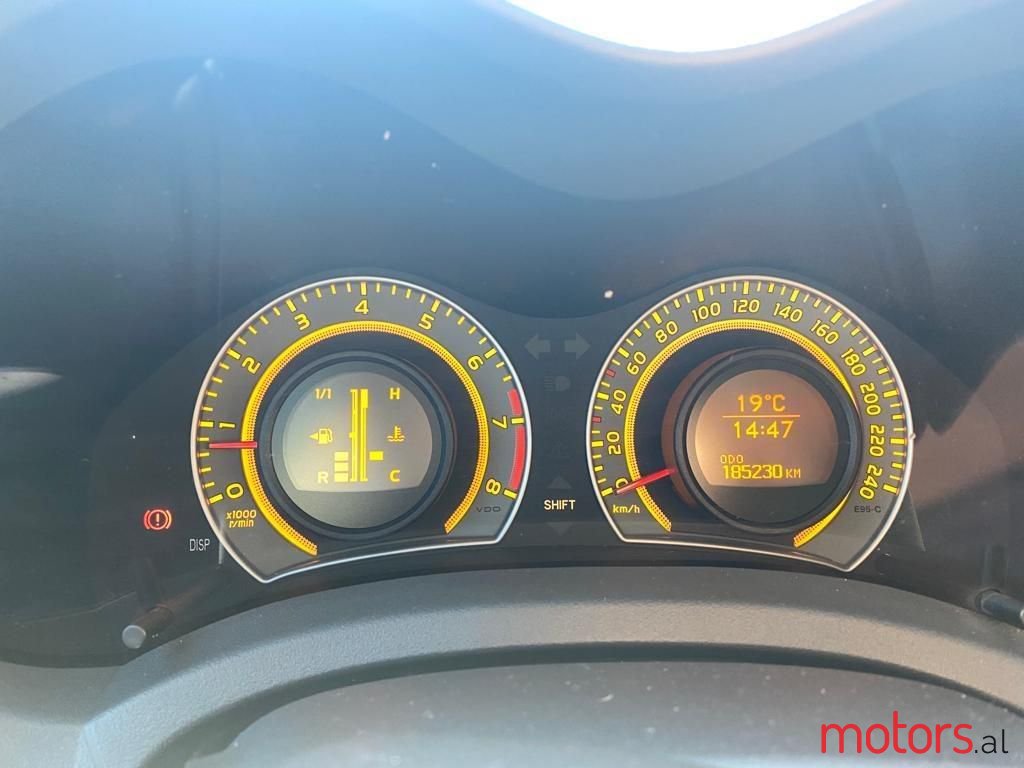 2009' Toyota Auris photo #6