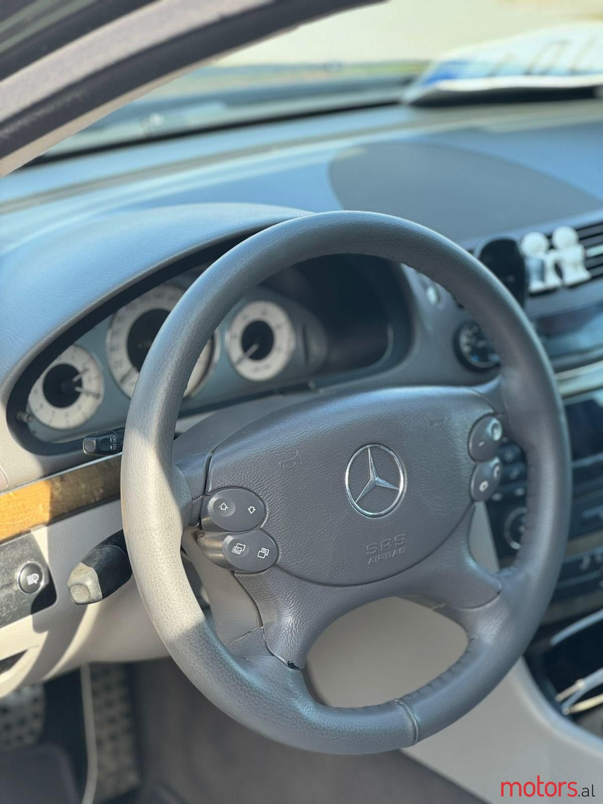 2007' Mercedes-Benz 220 photo #1