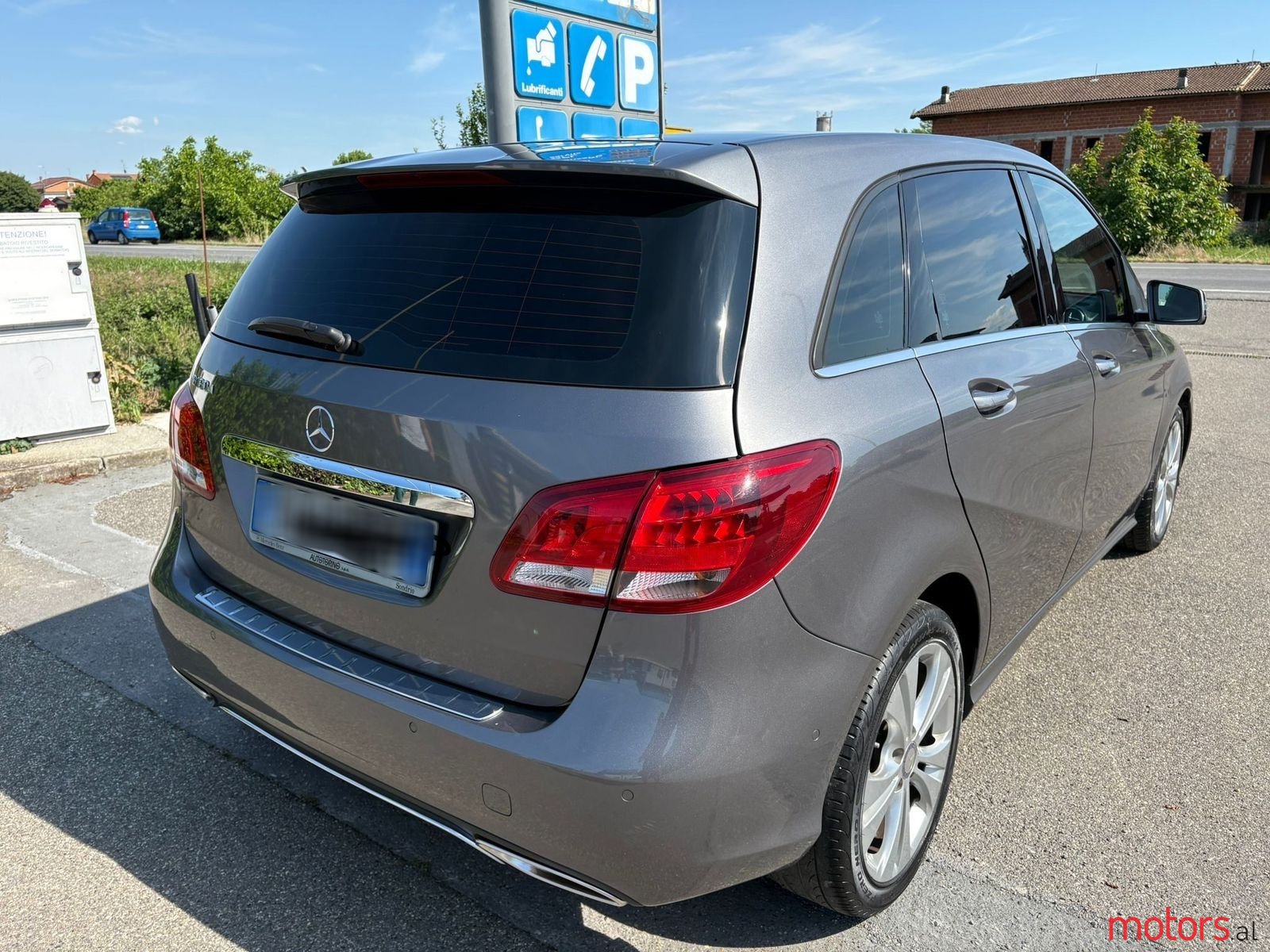 2016' Mercedes-Benz B 180 photo #2