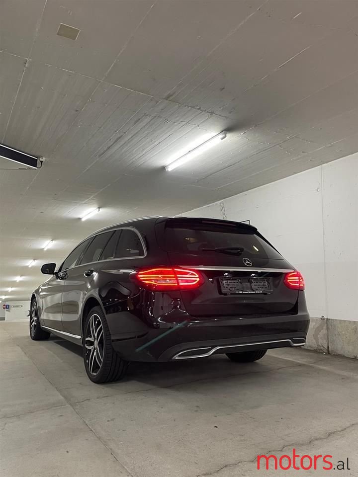 2015' Mercedes-Benz C 250 photo #5