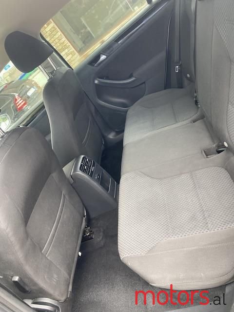 2011' Volkswagen Jetta photo #5