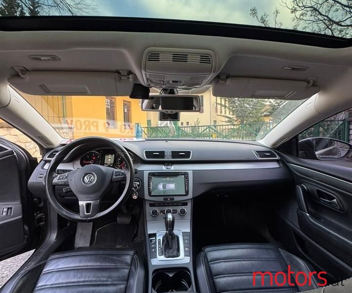 2013' Volkswagen Passat photo #2