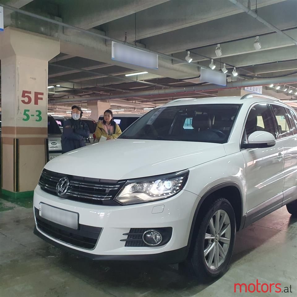 2013' Volkswagen Tiguan photo #5