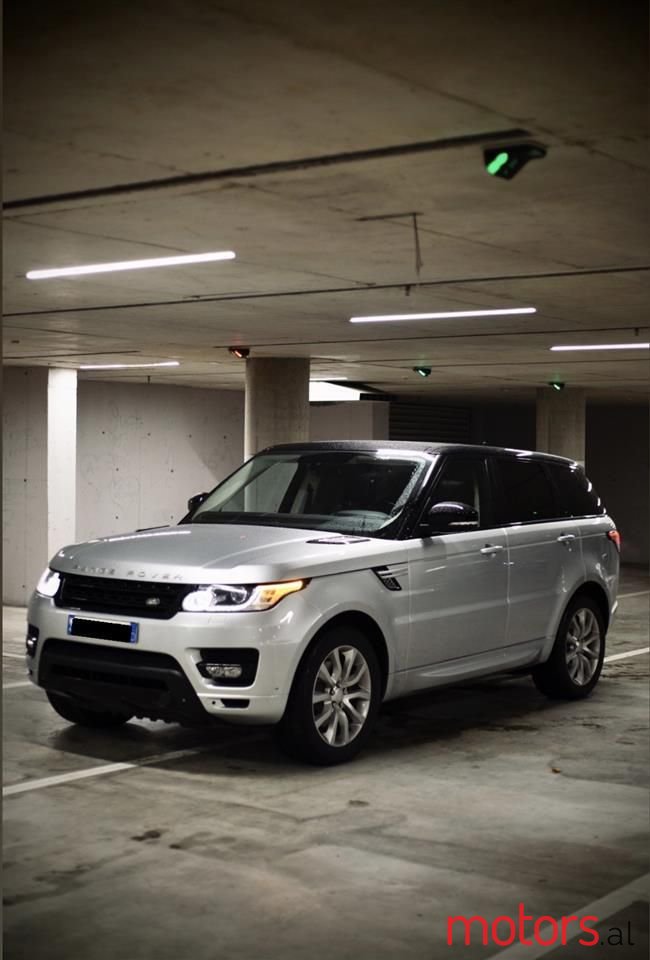 2015' Land Rover Range Rover Sport photo #3