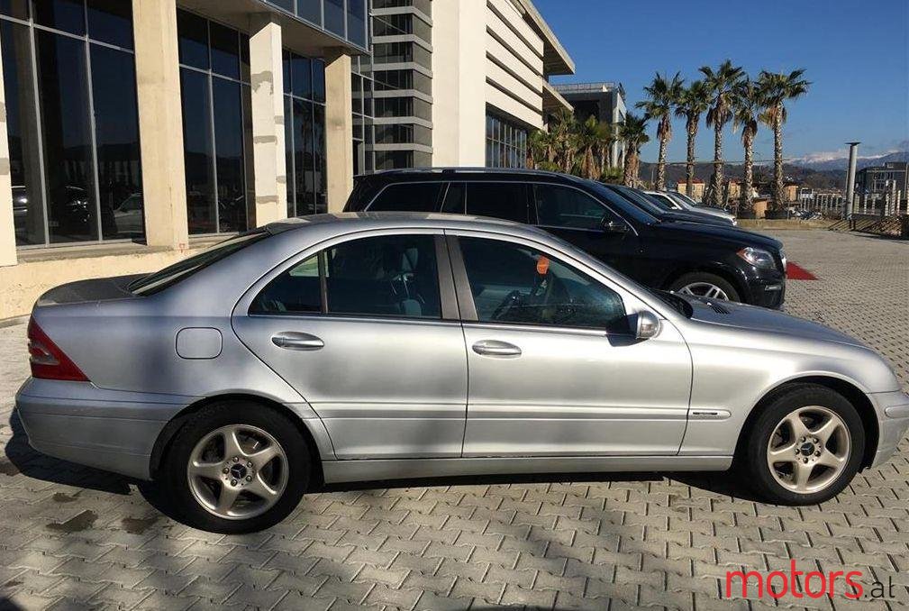 2002' Mercedes-Benz C 220 photo #1