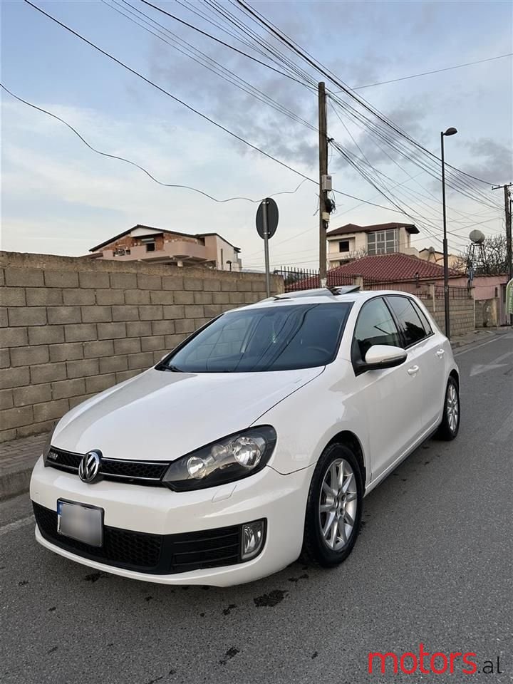 2013' Volkswagen Golf photo #2