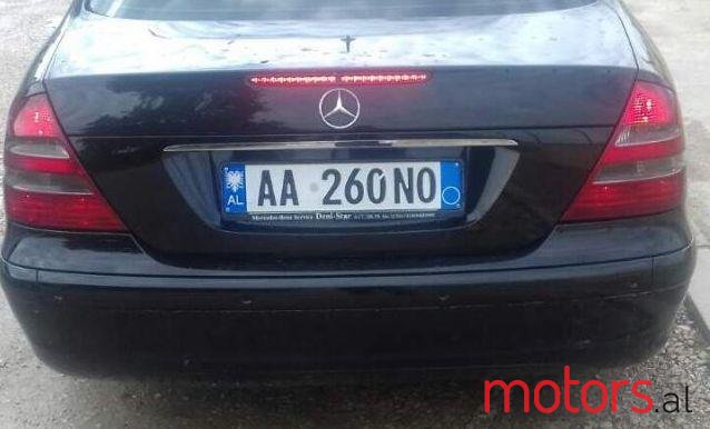 2005' Mercedes-Benz E-Class photo #2