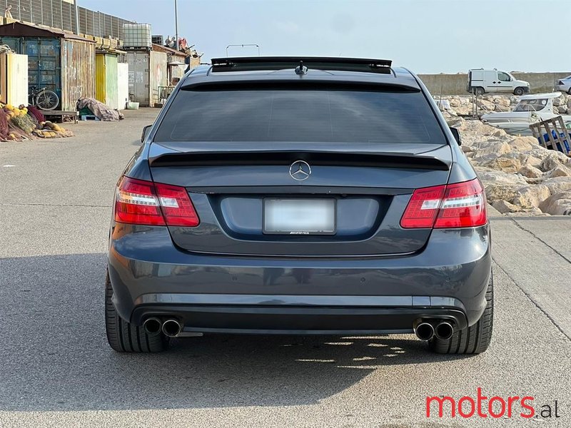 2010' Mercedes-Benz E 55 AMG photo #4