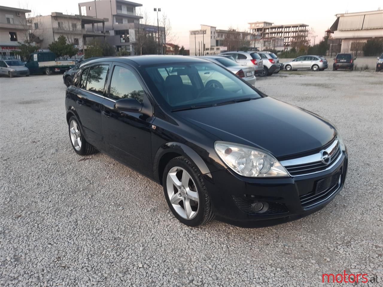 2008' Opel Astra photo #1