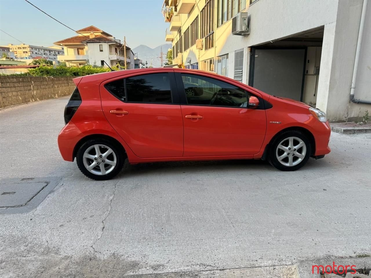 2013' Toyota Yaris photo #5