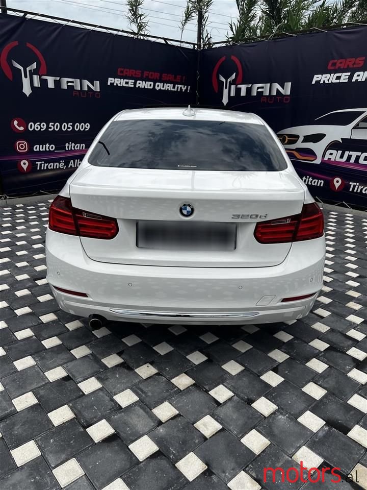 2012' BMW 320 photo #5