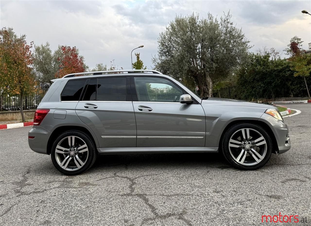 2015' Mercedes-Benz GLK 250 photo #3