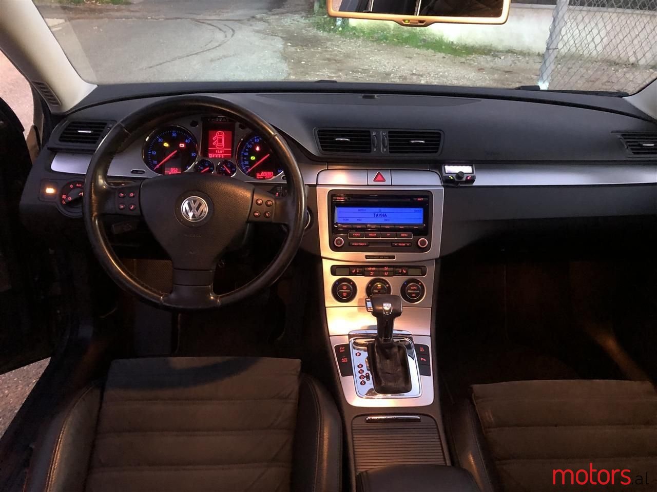 2008' Volkswagen Passat photo #4