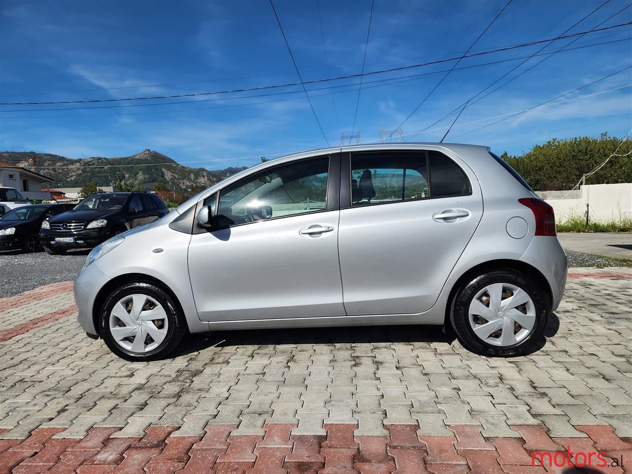 2009' Toyota Yaris photo #6