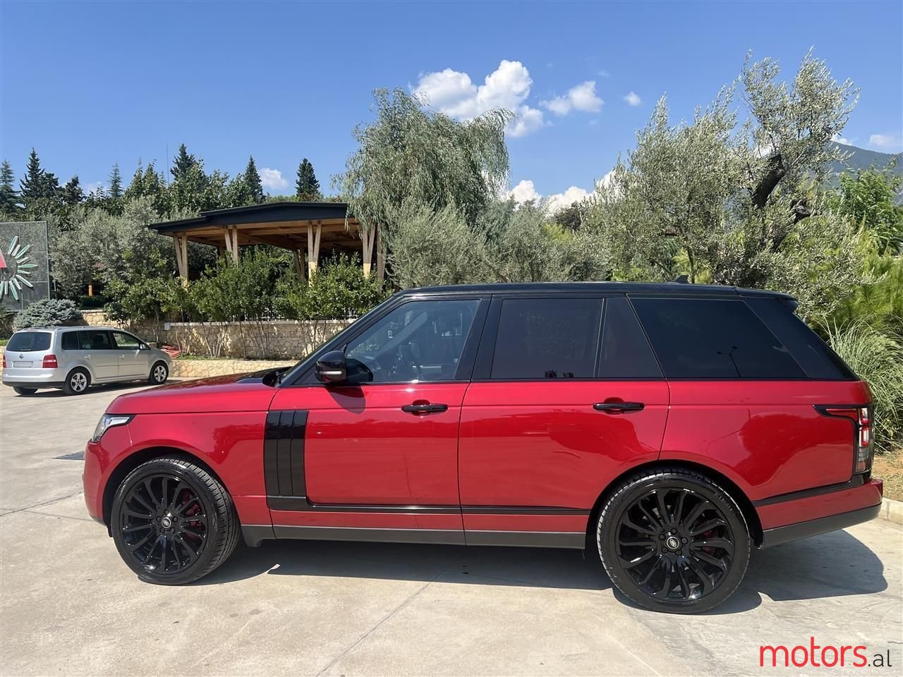 2017' Land Rover Range Rover photo #3