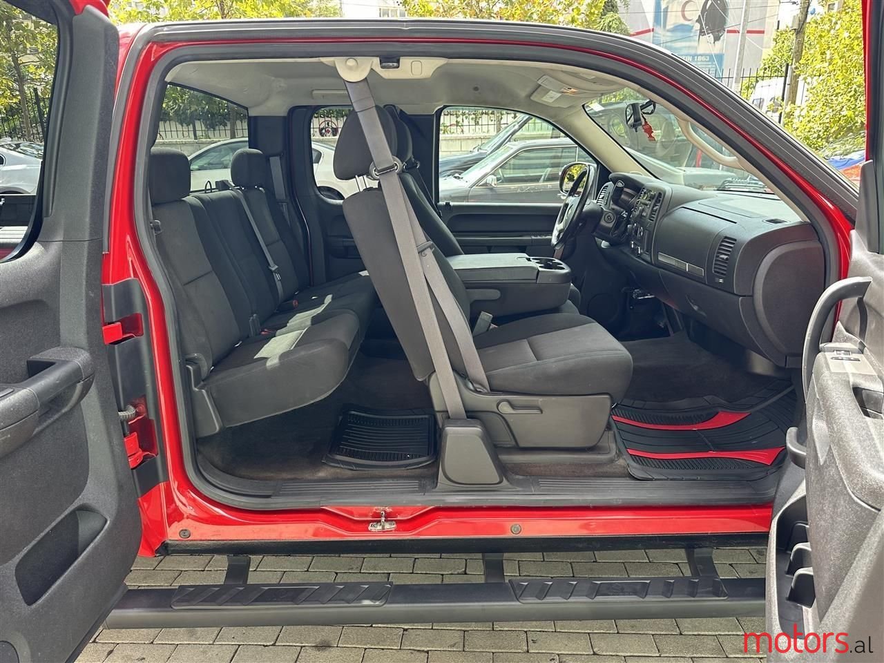 2012' Chevrolet Silverado photo #2
