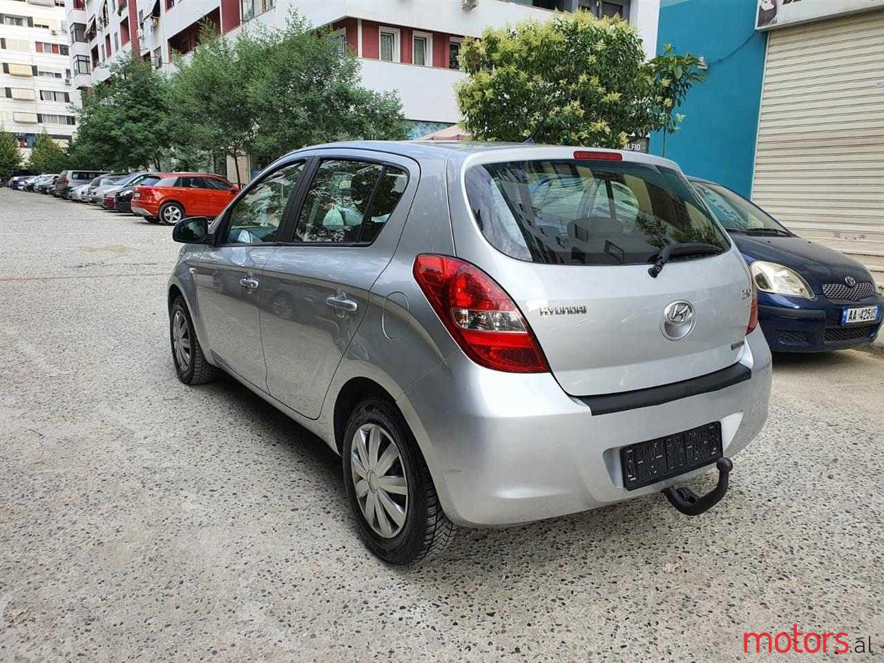 2009' Hyundai i20 photo #3