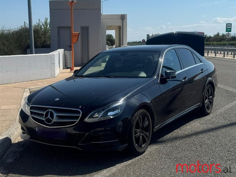 2013' Mercedes-Benz E 220 photo #1