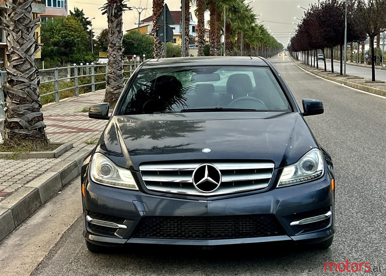 2013' Mercedes-Benz C 250 photo #5