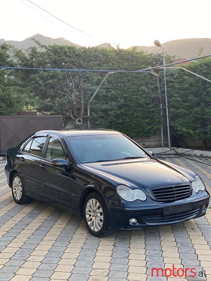2005' Mercedes-Benz C 200 photo #2