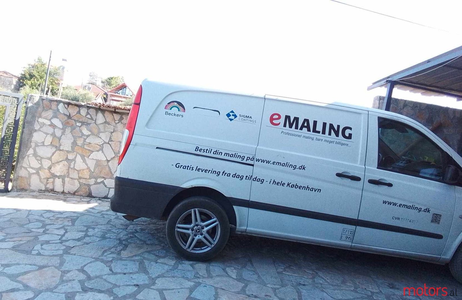 2010' Mercedes-Benz photo #2