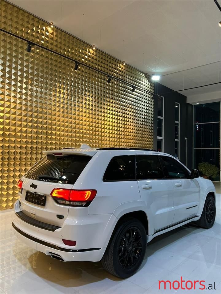 2015' Jeep Grand Cherokee photo #4