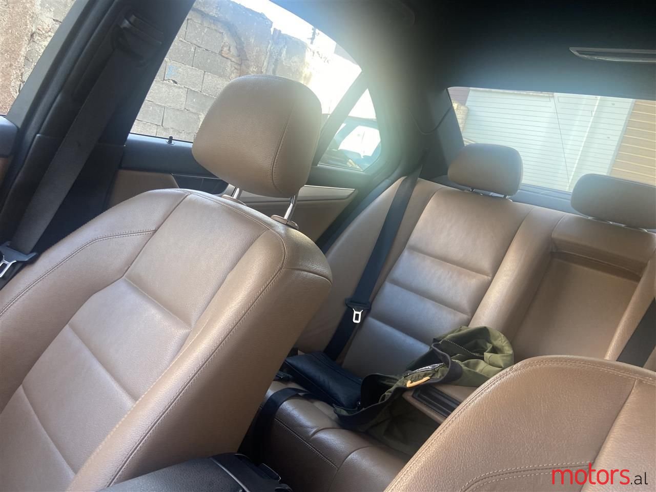 2012' Mercedes-Benz C 200 photo #3