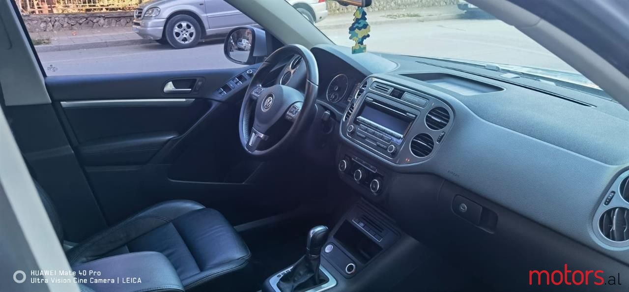 2014' Volkswagen Tiguan photo #3