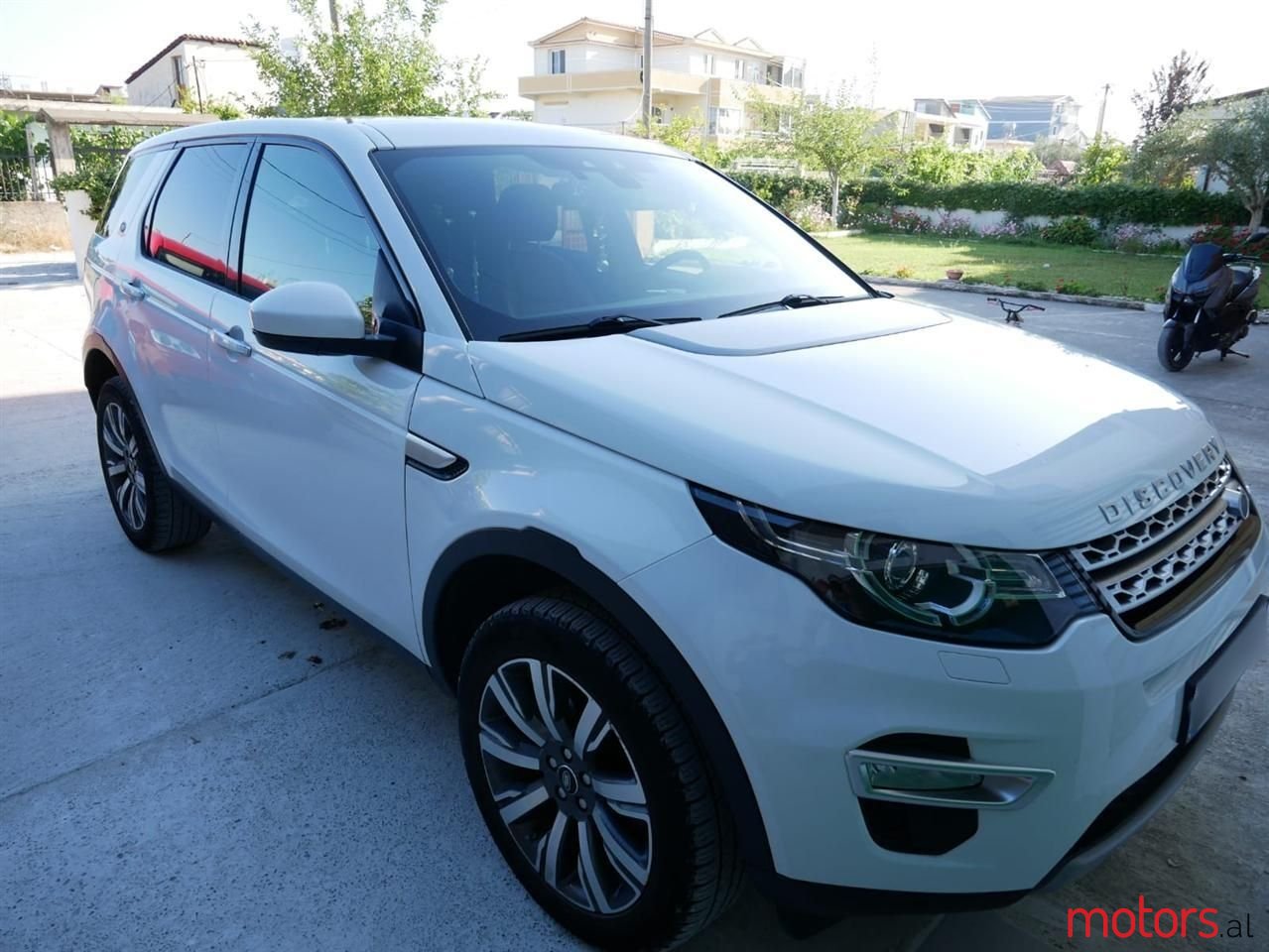 2017' Land Rover Discovery Sport photo #1