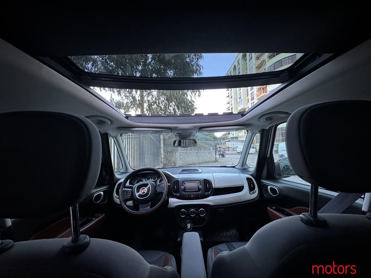 2014' Fiat 500L Trekking photo #5