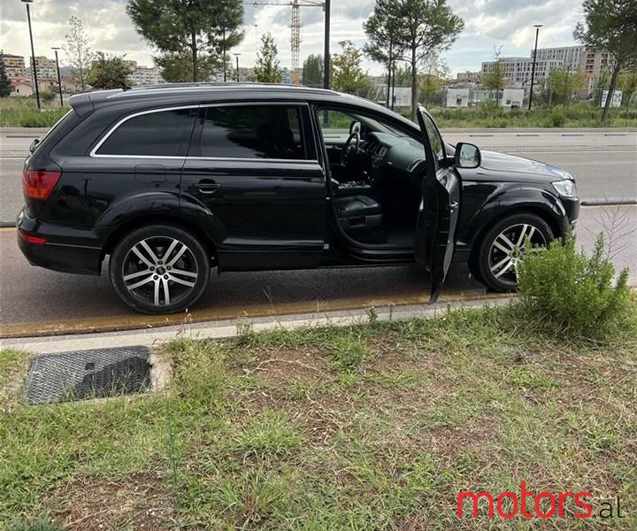 2007' Audi Q7 photo #4